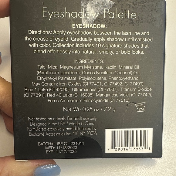 🎁 6 for $28 🎁 Max Studio Eyeshadow Palette - Warm Neutrals - Picture 2 of 2